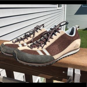 The North Face A5 hiking athletic shoes